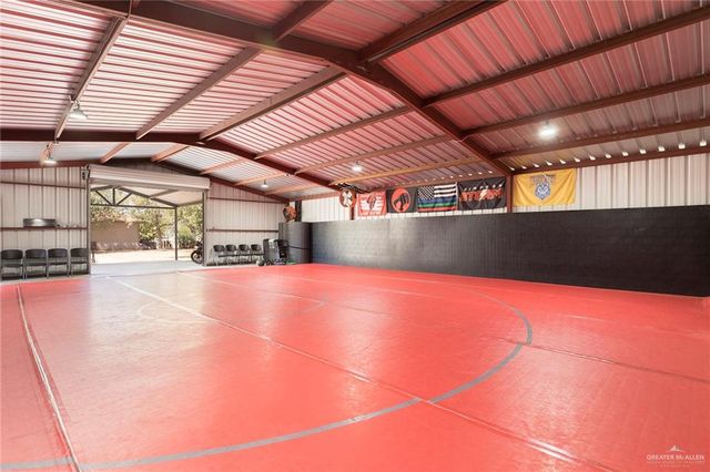 1611 E Mile 3 Road, Palmhurst, TX 78573