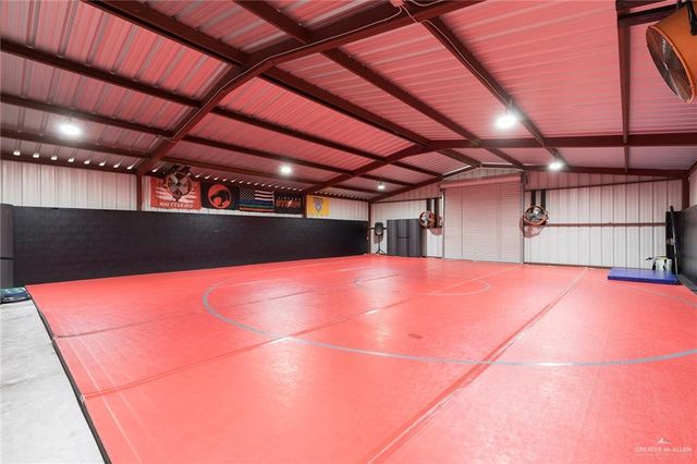 1611 E Mile 3 Road, Palmhurst, TX 78573