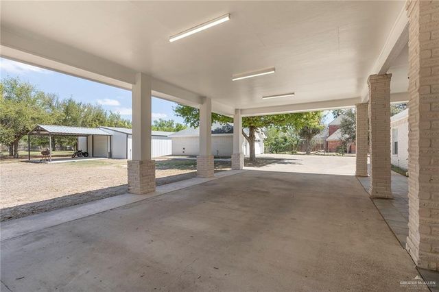 1611 E Mile 3 Road, Palmhurst, TX 78573