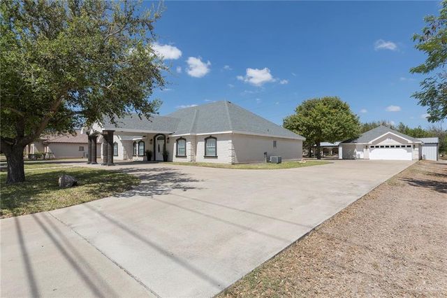 1611 E Mile 3 Road, Palmhurst, TX 78573