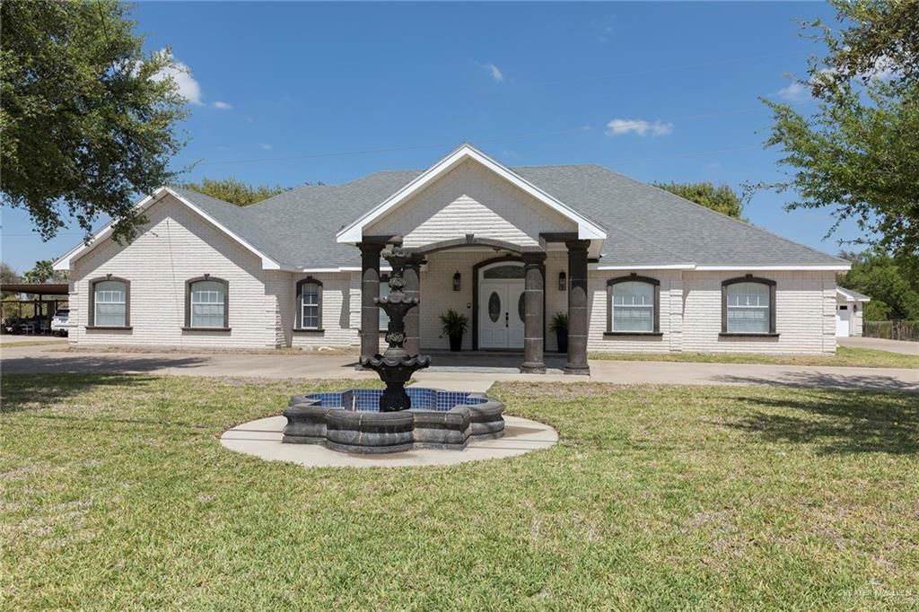 1611 E Mile 3 Road, Palmhurst, TX 78573
