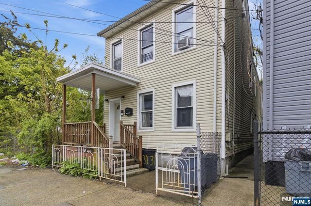 31 Hillman Street, Paterson, NJ 07522