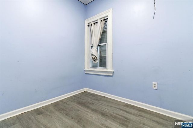 31 Hillman Street, Paterson, NJ 07522