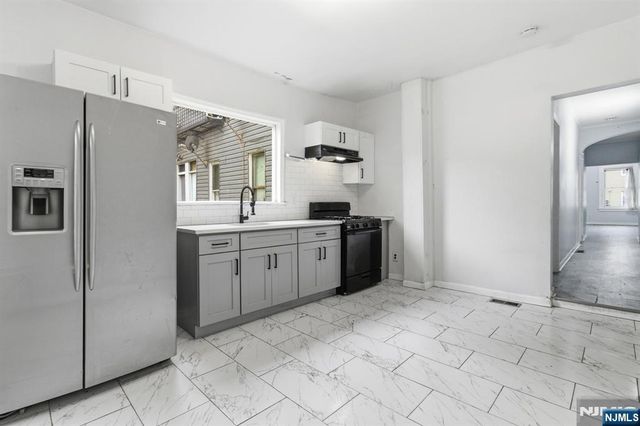 31 Hillman Street, Paterson, NJ 07522