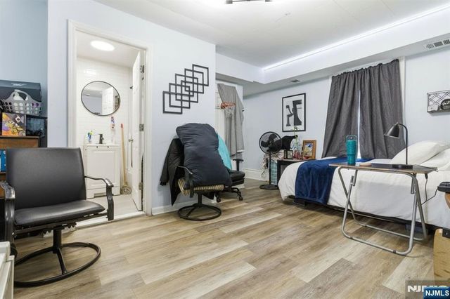 31 Hillman Street, Paterson, NJ 07522