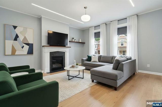 31 Hillman Street, Paterson, NJ 07522