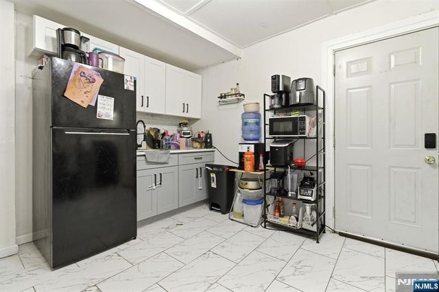 31 Hillman Street, Paterson, NJ 07522