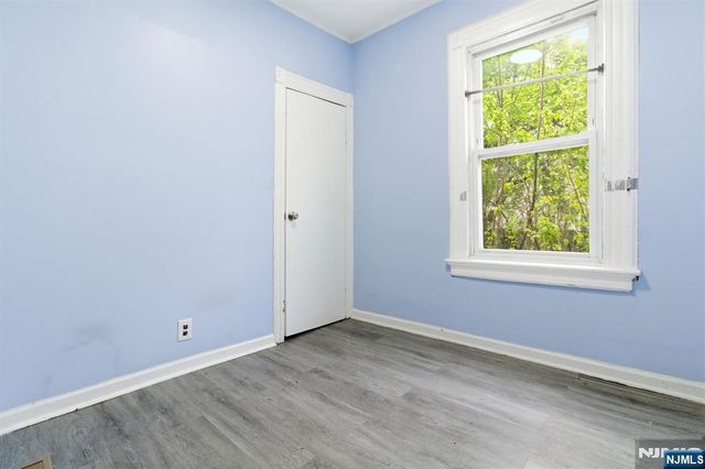 31 Hillman Street, Paterson, NJ 07522