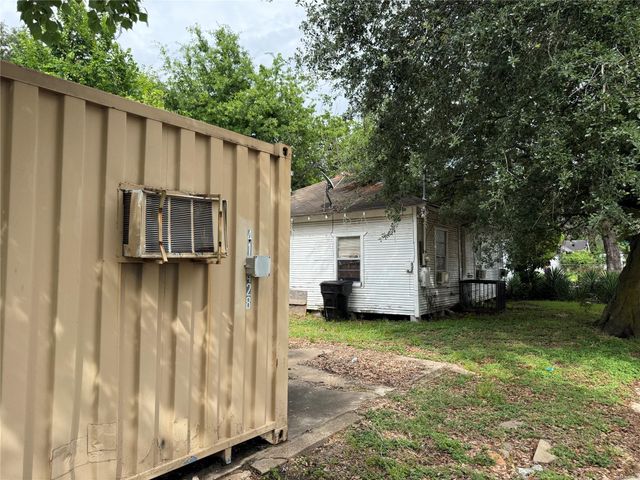 3420 Delano Street, Houston, TX 77004