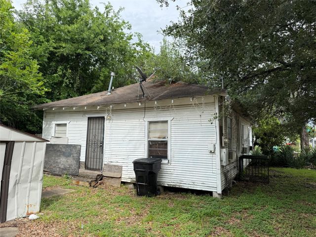 3420 Delano Street, Houston, TX 77004