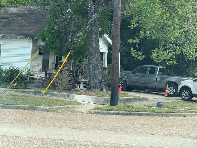 3420 Delano Street, Houston, TX 77004