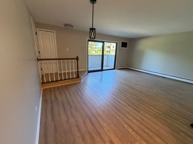 20 Echo Court 3, Vernon Hills, IL 60061
