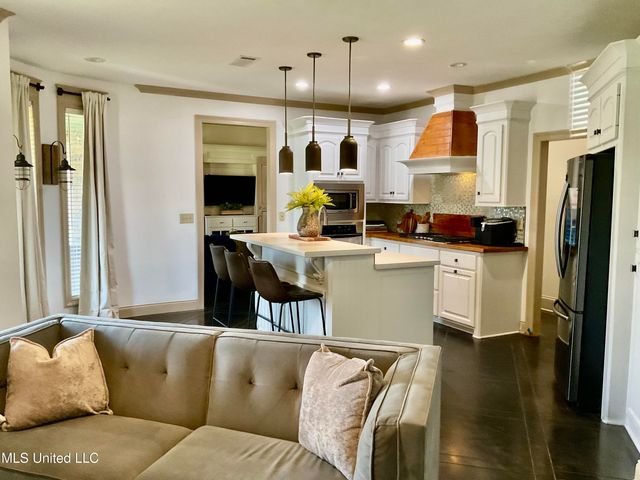 834 Creston Drive, Byram, MS 39272