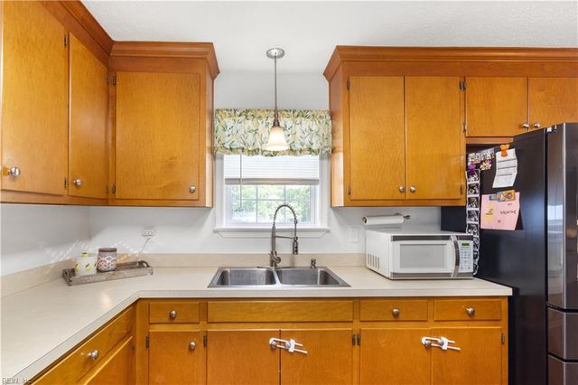 4238 Piney Swamp RD, Hayes, VA 23072