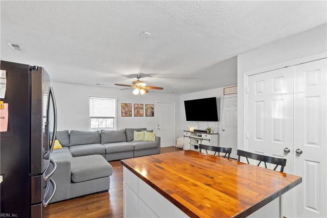4238 Piney Swamp RD, Hayes, VA 23072