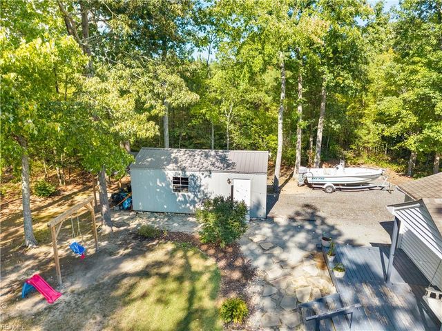 4238 Piney Swamp RD, Hayes, VA 23072