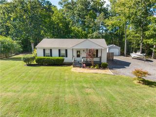 4238 Piney Swamp RD, Hayes, VA 23072
