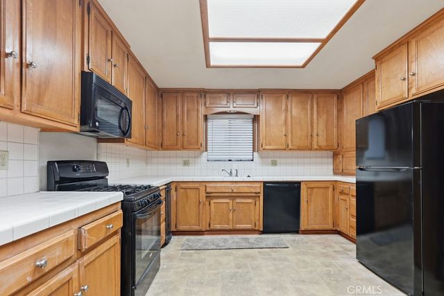 24776 Basel, Crestline, CA 92325