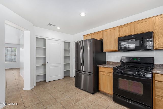 2261 S PONDEROSA Drive, Gilbert, AZ 85295