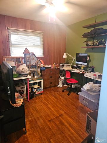 3942 Lucille Drive, Lambertville, MI 48144