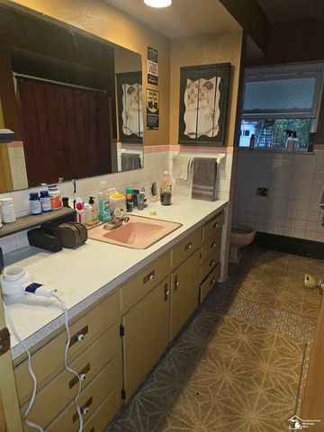 3942 Lucille Drive, Lambertville, MI 48144
