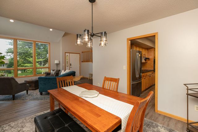 2033 Beacon Drive SW, Rochester, MN 55902