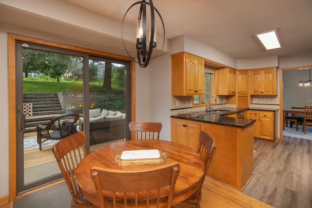 2033 Beacon Drive SW, Rochester, MN 55902