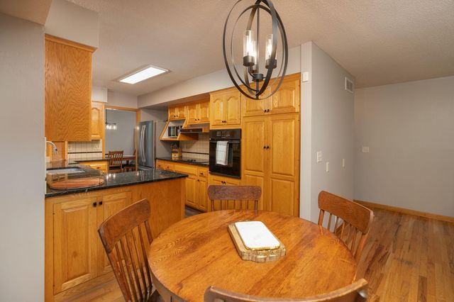 2033 Beacon Drive SW, Rochester, MN 55902