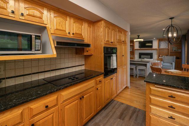 2033 Beacon Drive SW, Rochester, MN 55902