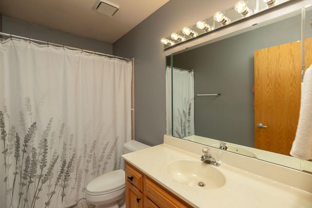 2033 Beacon Drive SW, Rochester, MN 55902