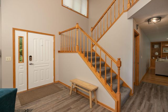 2033 Beacon Drive SW, Rochester, MN 55902