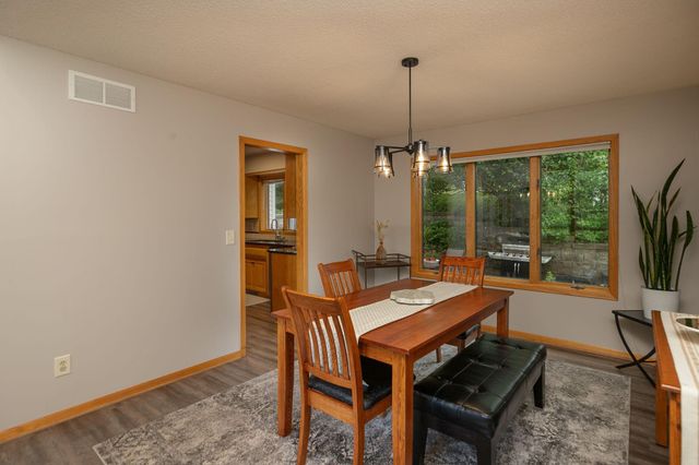 2033 Beacon Drive SW, Rochester, MN 55902