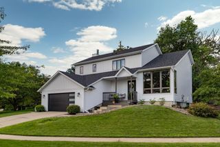 2033 Beacon Drive SW, Rochester, MN 55902