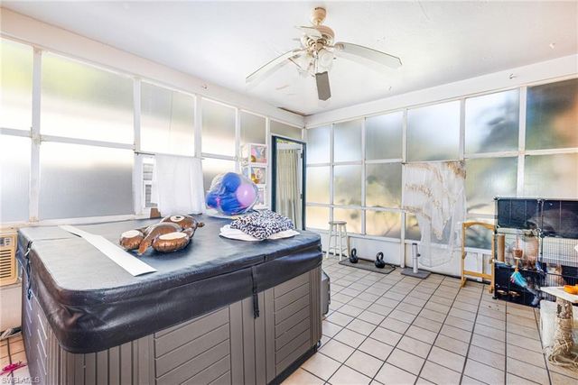 1219 SE 19th TER, Cape Coral, FL 33990