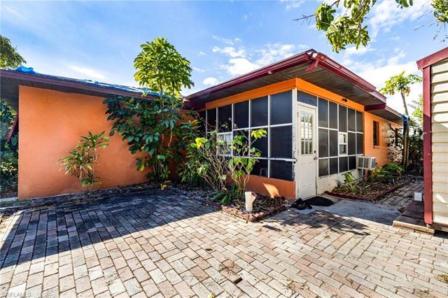 1219 SE 19th TER, Cape Coral, FL 33990