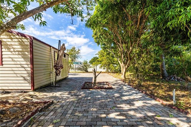 1219 SE 19th TER, Cape Coral, FL 33990