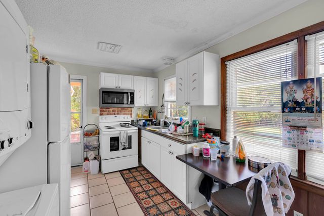 1417 Fernwood Glendale Road, Spartanburg, SC 29307