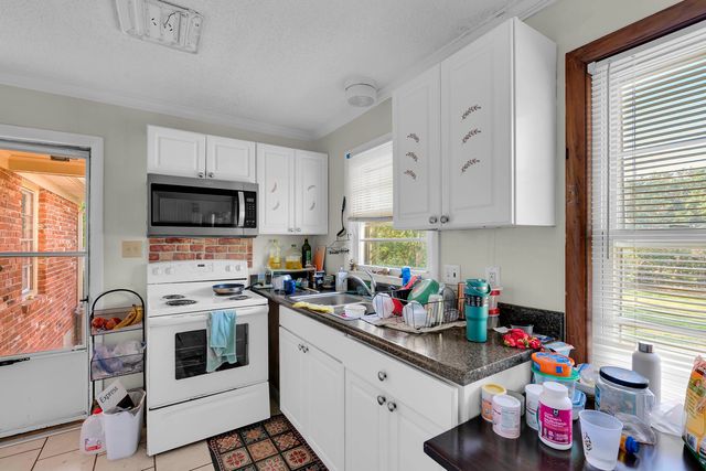 1417 Fernwood Glendale Road, Spartanburg, SC 29307