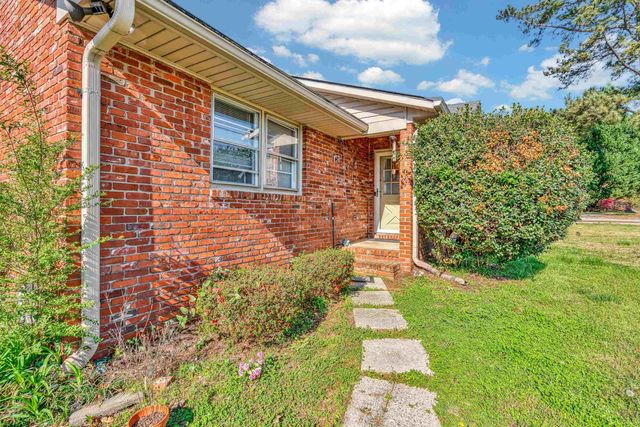 1417 Fernwood Glendale Road, Spartanburg, SC 29307