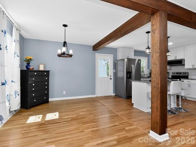 3025 Dunaire Drive, Charlotte, NC 28205