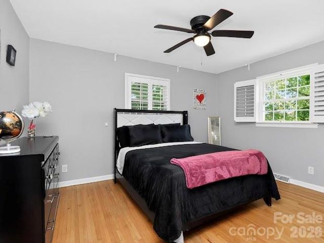 3025 Dunaire Drive, Charlotte, NC 28205