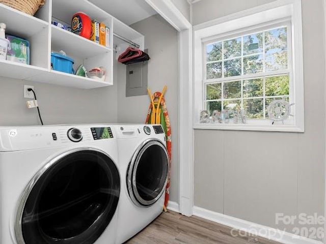 3025 Dunaire Drive, Charlotte, NC 28205