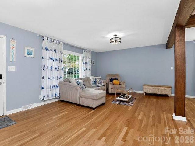 3025 Dunaire Drive, Charlotte, NC 28205