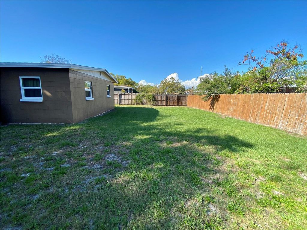 Image 25 of property listing at 4403 GANDY CIRCLE, Tampa, FL 33616