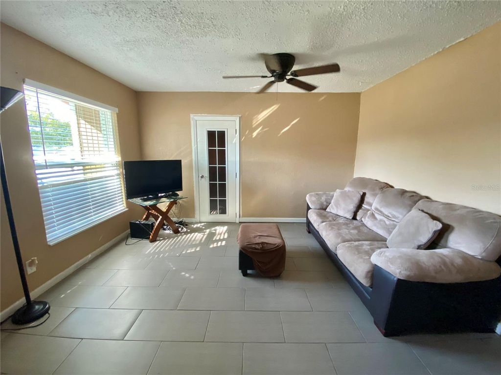 Image 4 of property listing at 4403 GANDY CIRCLE, Tampa, FL 33616