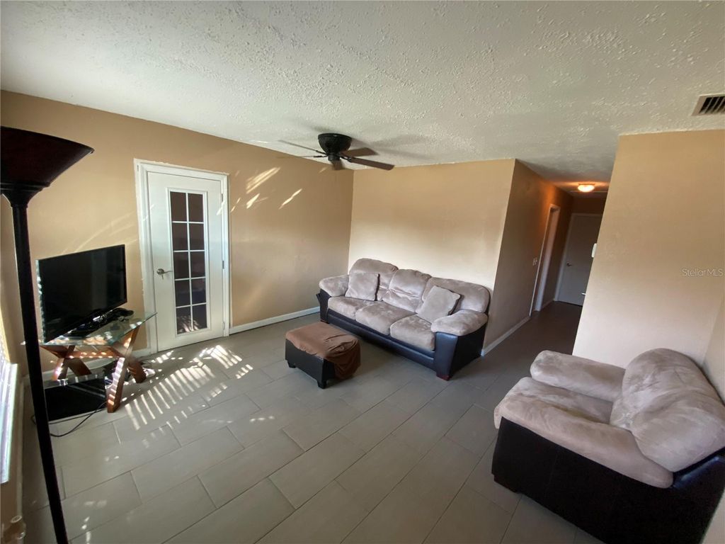 Image 5 of property listing at 4403 GANDY CIRCLE, Tampa, FL 33616