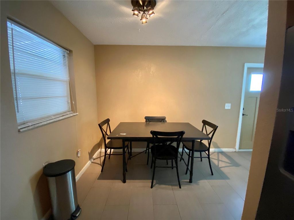 Image 10 of property listing at 4403 GANDY CIRCLE, Tampa, FL 33616