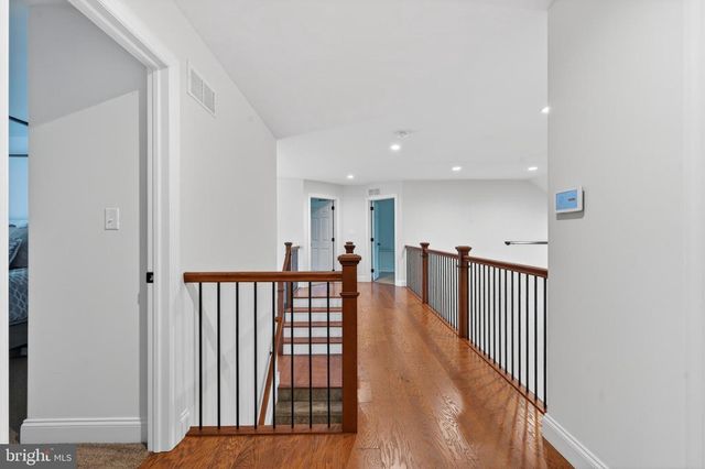 7 OVERFIELD LN, Glen Mills, PA 19342