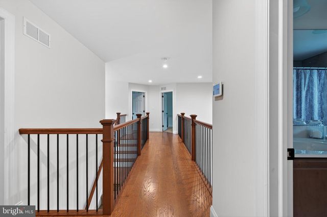 7 OVERFIELD LN, Glen Mills, PA 19342