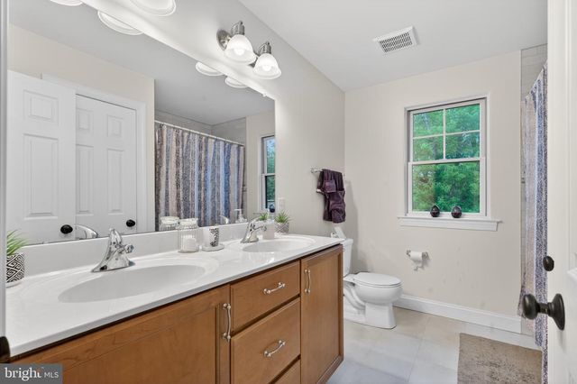 7 OVERFIELD LN, Glen Mills, PA 19342